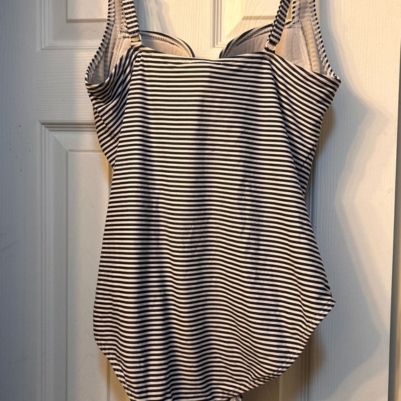 NipTuck Striped navy white Swimsuit size 12 - Picture 3 of 6